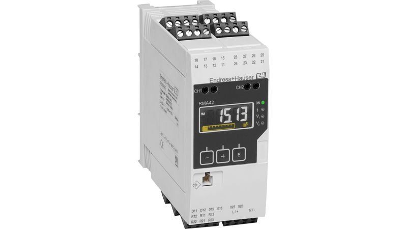Universal process transmitter RMA42 with control unit | Endress+Hauser
