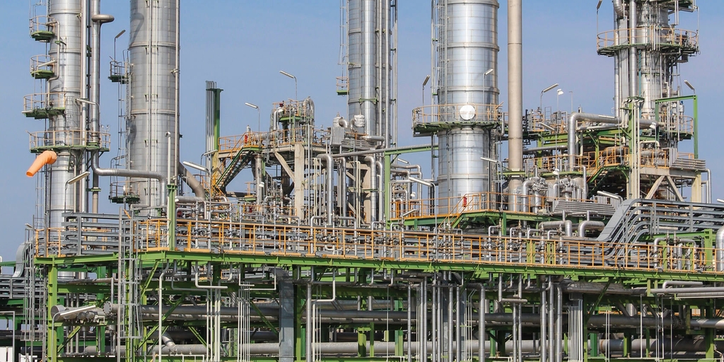 Oil refinery industrial plant