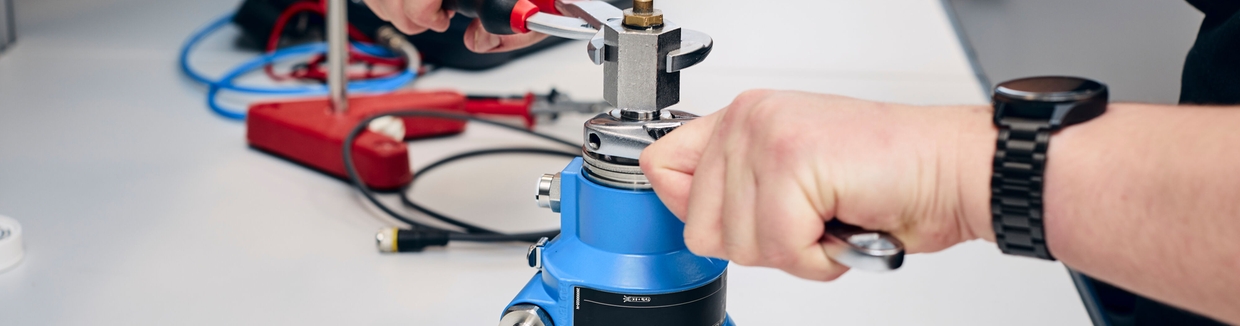 Accredited Calibration Services for Flow, Pressure and Temperature